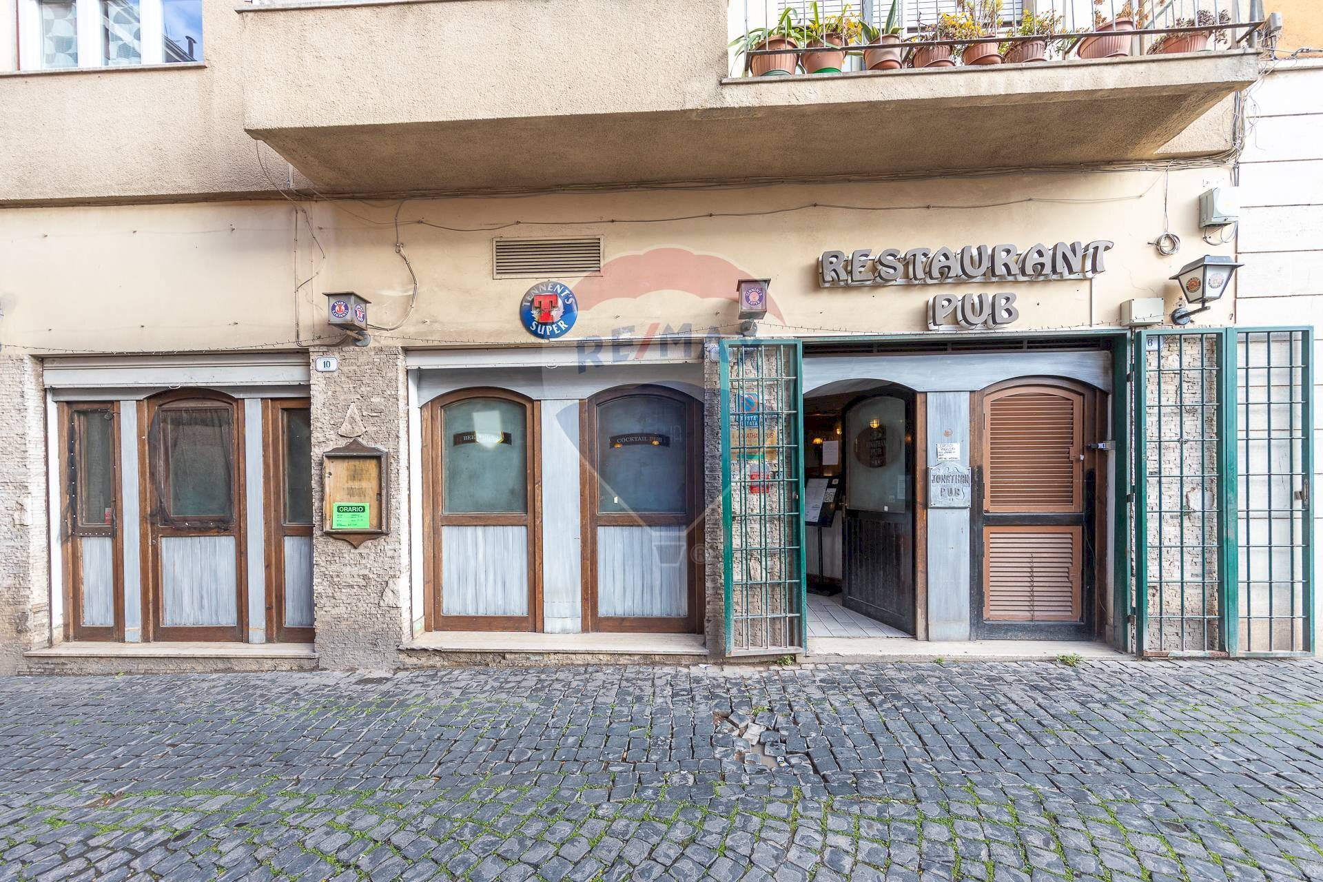 Edificio all\'aperto - Bar Tavola Calda - Fredda PIAZZA DEI MERLI
 
6, Frascati - foto 1
