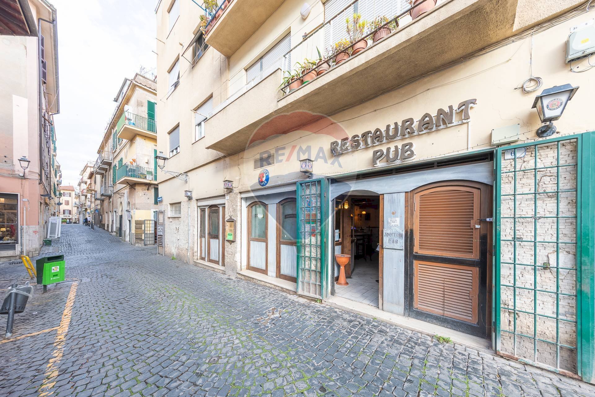 Edificio all\'aperto - Bar Tavola Calda - Fredda PIAZZA DEI MERLI
 
6, Frascati - foto 3