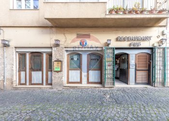 Edificio all\'aperto - Bar Tavola Calda - Fredda PIAZZA DEI MERLI
 
6, Frascati - foto 4