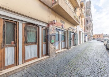 Edificio all\'aperto - Bar Tavola Calda - Fredda PIAZZA DEI MERLI
 
6, Frascati - foto 7