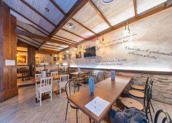 Sala da pranzo - Bar Tavola Calda - Fredda PIAZZA DEI MERLI
 
6, Frascati - foto 12