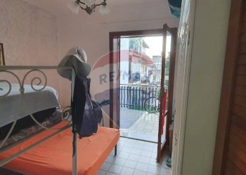 Camera / camera da letto - Bilocale VIA TORINO
 
2, Giardini-Naxos - foto 12