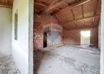 Stanza vuota - Villa a Schiera Via Vignale II, Confienza - foto 9