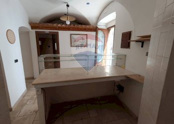 Hall / corridoio - Locale Commerciale Via Salita della Bella
 
37, Vico del Gargano - foto 17