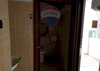 Bagno - Locale Commerciale Via Salita della Bella
 
37, Vico del Gargano - foto 20