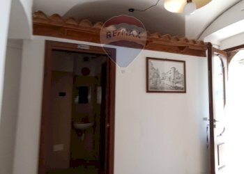 Hall / corridoio - Locale Commerciale Via Salita della Bella
 
37, Vico del Gargano - foto 25