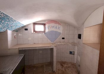 Bagno - Locale Commerciale Via Salita della Bella
 
37, Vico del Gargano - foto 29