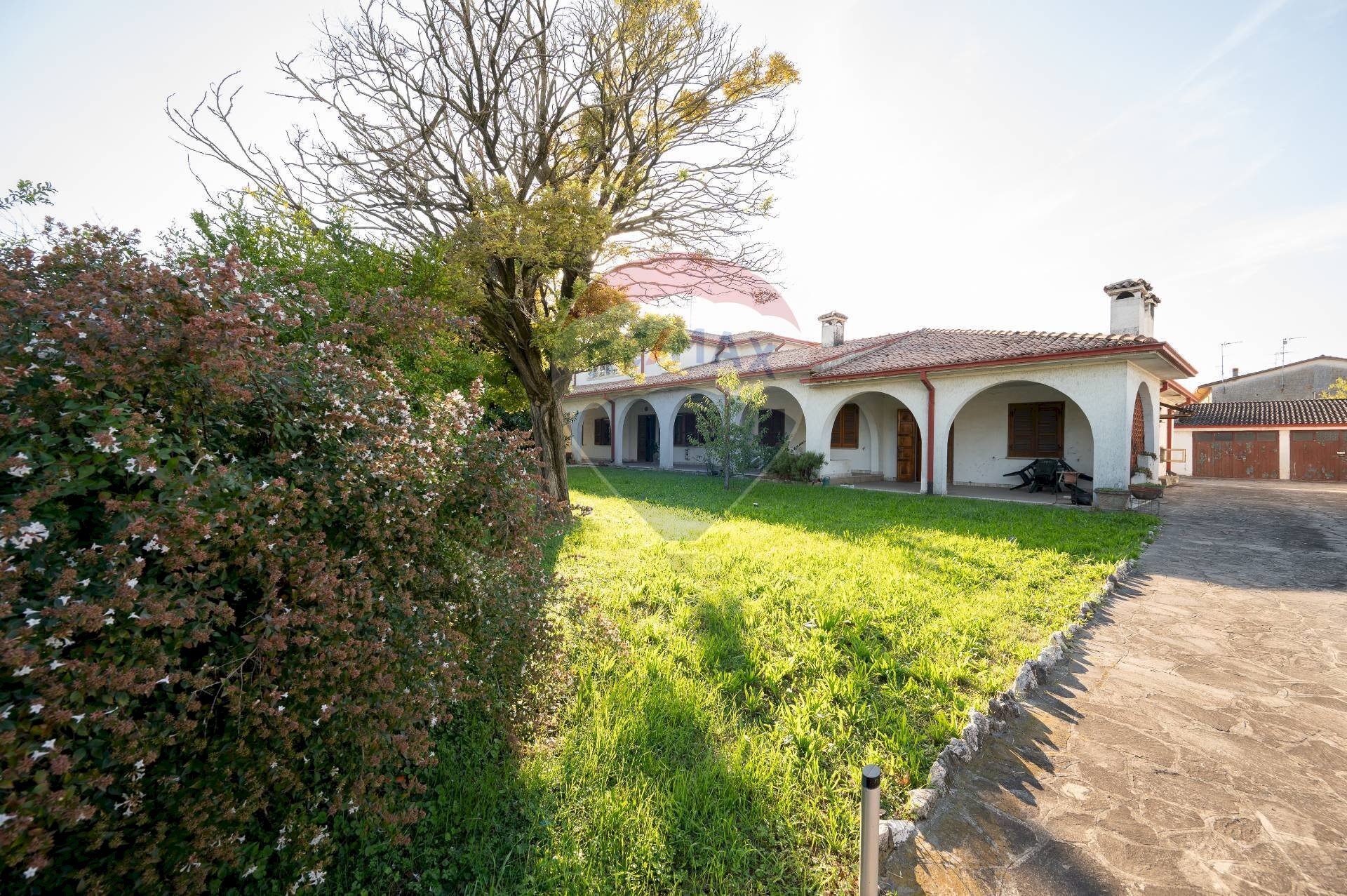Casa all\'aperto - Villa Via Leoncavallo
 
3, Gazoldo degli Ippoliti - foto 1
