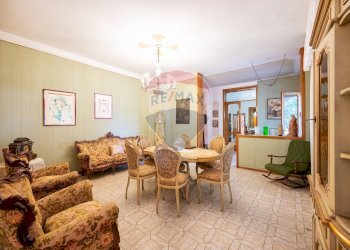 Sala da pranzo - Villa Via Leoncavallo
 
3, Gazoldo degli Ippoliti - foto 18