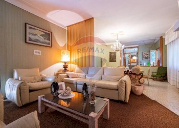 Soggiorno - Villa Via Leoncavallo
 
3, Gazoldo degli Ippoliti - foto 9