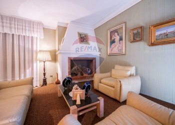 Soggiorno - Villa Via Leoncavallo
 
3, Gazoldo degli Ippoliti - foto 10