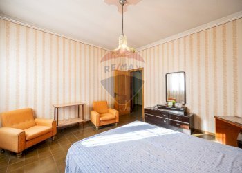 Camera / camera da letto - Villa Via Leoncavallo
 
3, Gazoldo degli Ippoliti - foto 26