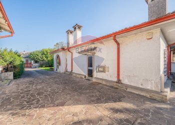 Casa all\'aperto - Villa Via Leoncavallo
 
3, Gazoldo degli Ippoliti - foto 37