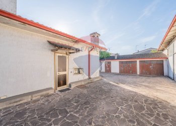 Terrazza - Villa Via Leoncavallo
 
3, Gazoldo degli Ippoliti - foto 38