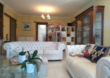 Soggiorno - Villa Via del Ponticello
 
5, Fossa - foto 12