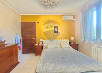 Camera / camera da letto - Villa Via del Ponticello
 
5, Fossa - foto 27