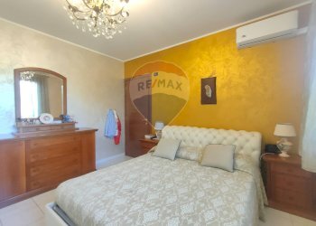 Camera / camera da letto - Villa Via del Ponticello
 
5, Fossa - foto 28