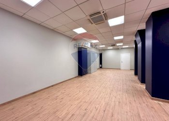 Stanza vuota - Locale Commerciale Ancona - foto 4