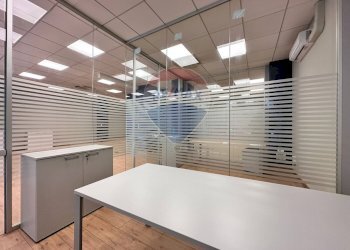 Non correlato - Locale Commerciale Ancona - foto 12