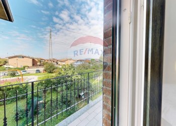 Balcone - Trilocale Via Adamello
 
65, Cesano Maderno - foto 7