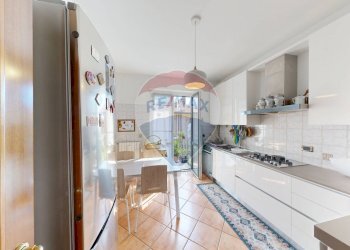 Cucina - Trilocale Via Adamello
 
65, Cesano Maderno - foto 10