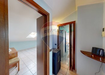 Hall / corridoio - Trilocale Via Adamello
 
65, Cesano Maderno - foto 19