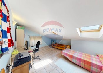 Camera / camera da letto - Trilocale Via Adamello
 
65, Cesano Maderno - foto 24