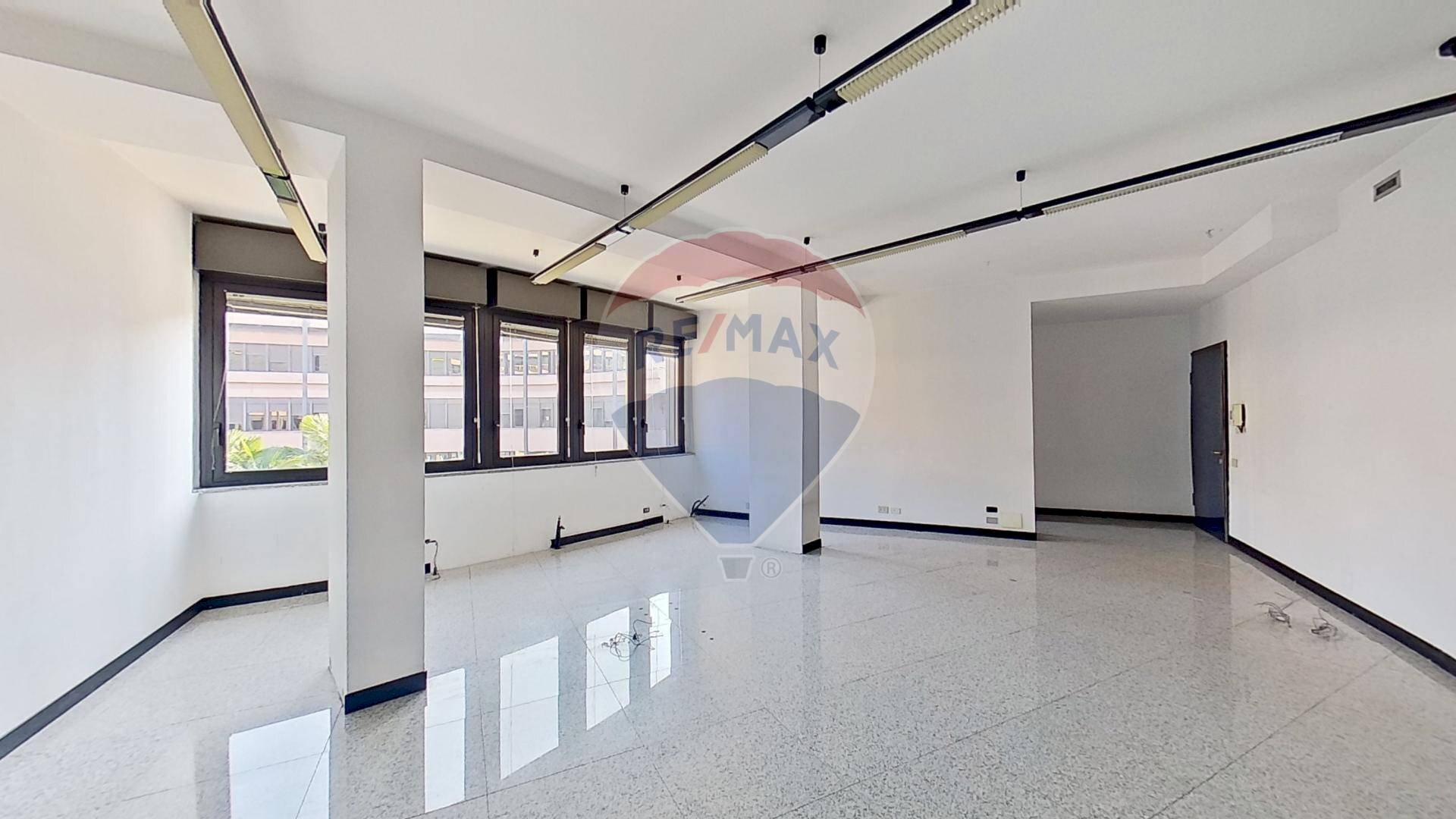 Stanza vuota - Ufficio Corso Sempione
 
15, Gallarate - foto 3