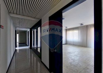 Hall / corridoio - Ufficio Corso Sempione
15, Gallarate - foto 4