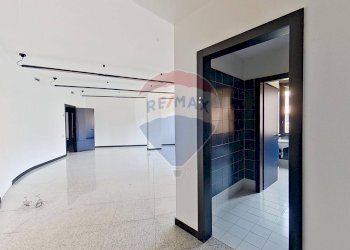 Stanza vuota - Ufficio Corso Sempione
15, Gallarate - foto 7