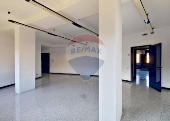 Stanza vuota - Ufficio Corso Sempione
15, Gallarate - foto 11