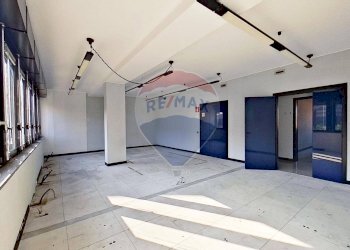 Stanza - Ufficio Corso Sempione
15, Gallarate - foto 16