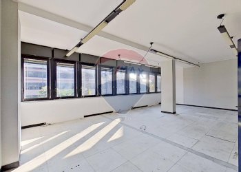 Stanza - Ufficio Corso Sempione
15, Gallarate - foto 17