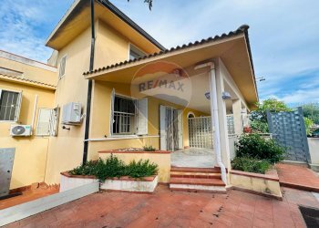 Casa all\'aperto - Casa semi indipendente Via Dei Pioppi
 
29, Menfi - foto 1