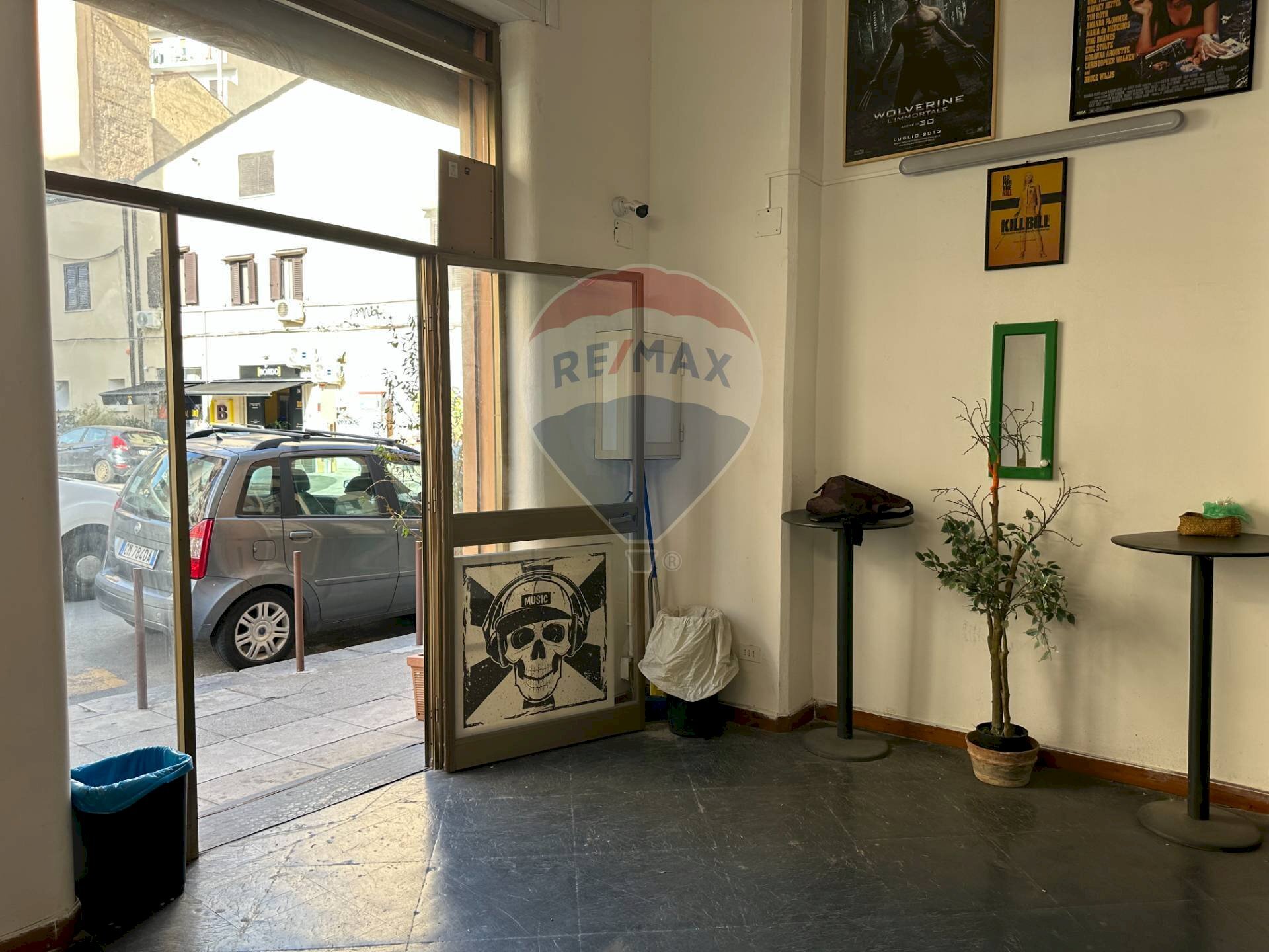 Ricezione / Lobby - Commercial Premises Corso Camillo Finocchiaro Aprile
 
200, Palermo - photo 1