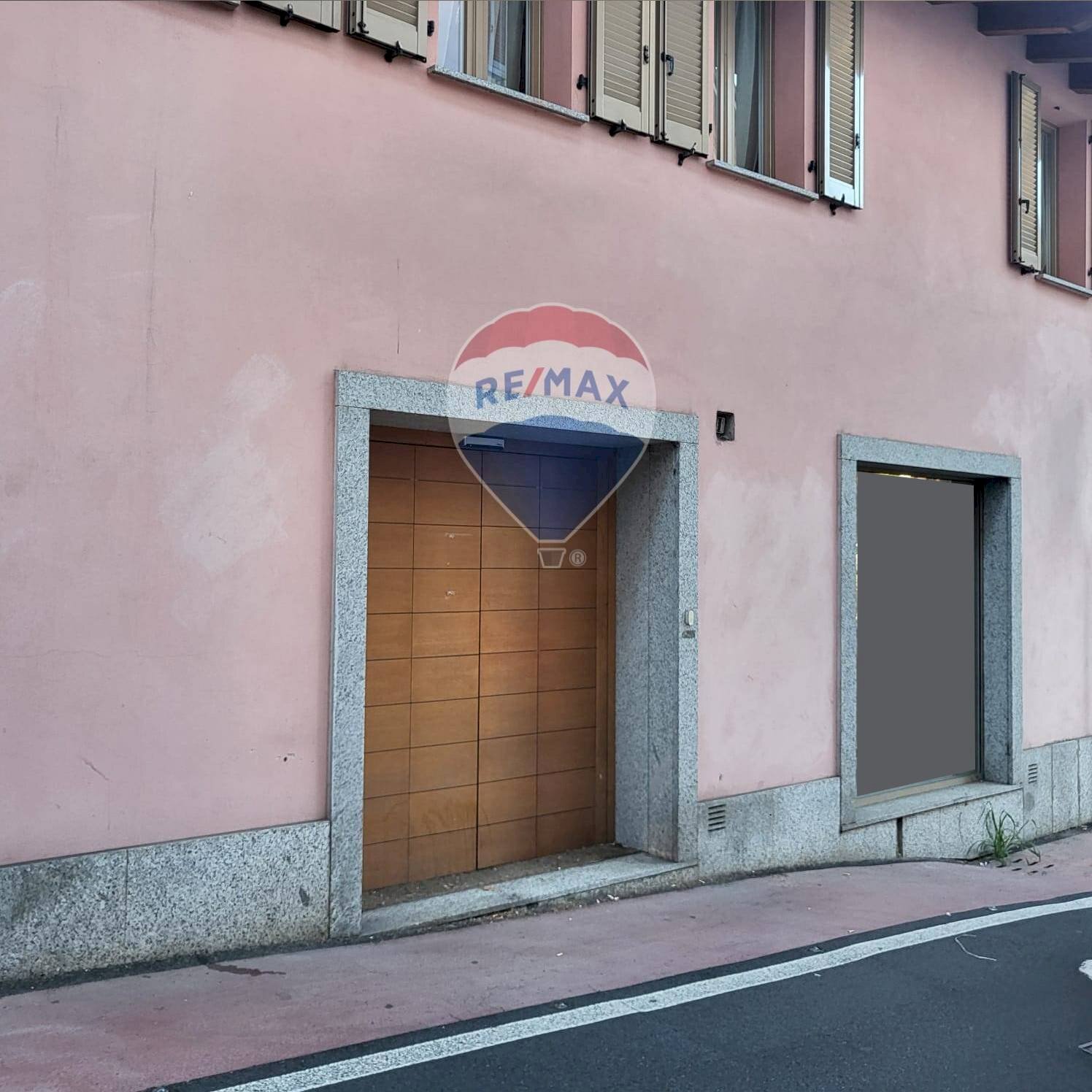 Edificio all\'aperto - Ufficio Via Contrada Grande, Casnate con Bernate - foto 2