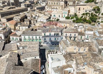 Edificio all\'aperto - Quadrilocale Vico Medica
 
31, Modica - foto 31