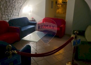 Soggiorno - Attività Commerciale Via Porta Antica della Città
 
19, Conversano - foto 4