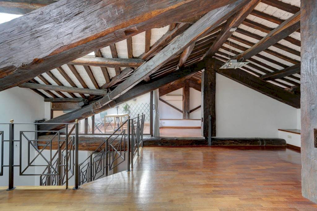 Salone - Attic via della Pilotta, 1, Roma (neighborhood Centro Storico) - photo 3