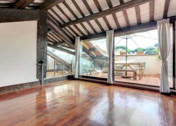 Soggiorno - Attico via della Pilotta, 1, Roma (zona Centro Storico) - foto 5