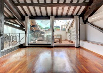 Soggiorno - Attico via della Pilotta, 1, Roma (zona Centro Storico) - foto 20