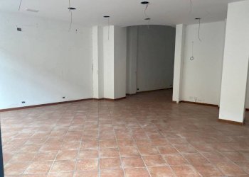 Interno non residenziale - Negozio via Generale Giuseppe Perotti, 10, Grugliasco - foto 6