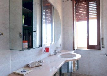 2 piano - Stabile - Palazzo via cimitero
 
10, Mariglianella - foto 27