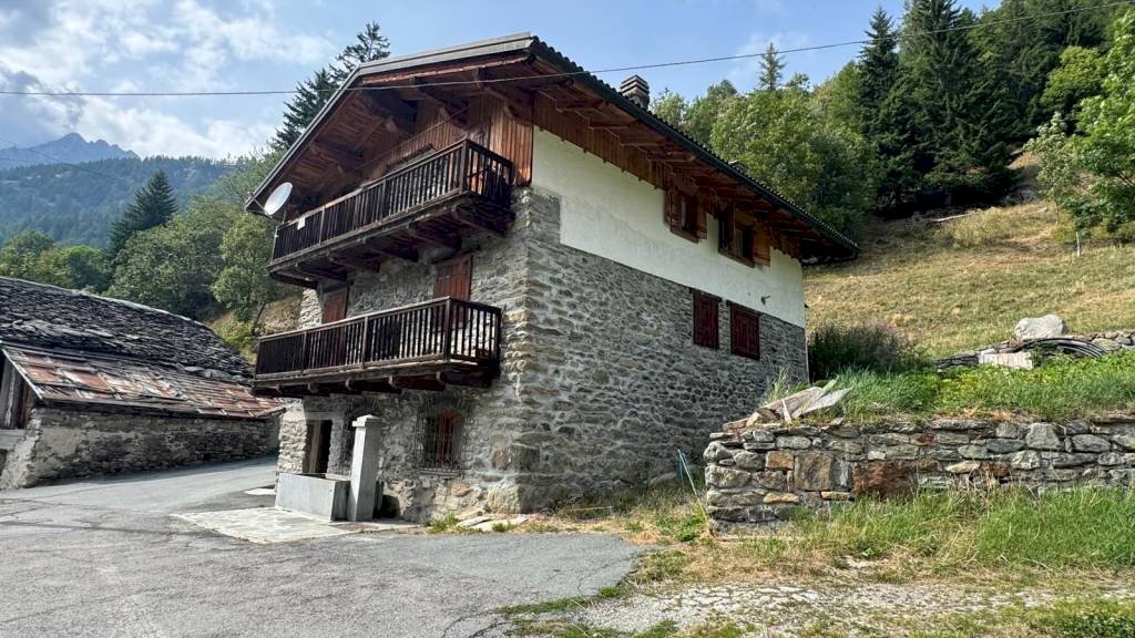 Facciata - Three-room apartment Frazione La Quellod, 1, Bionaz - photo 1