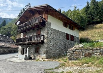 Facciata - Trilocale Frazione La Quellod, 1, Bionaz - foto 1