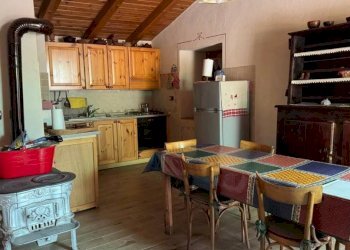 Cucina - Trilocale Frazione La Quellod, 1, Bionaz - foto 5