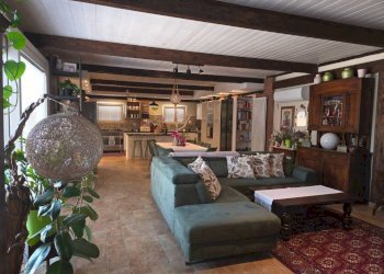 Salone - Villa Frazione Quarto Superiore, Asti - photo 25