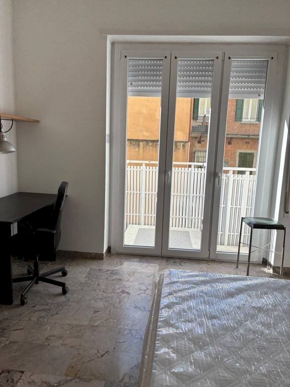 Camera da letto - Terreno non edificabile via de' Buttieri, Bologna (zona Centro Storico) - foto 2