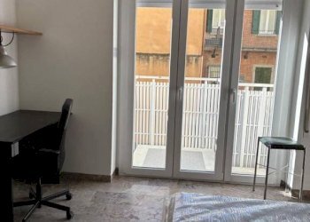 Camera da letto - Terreno non edificabile via de' Buttieri, Bologna (zona Centro Storico) - foto 2