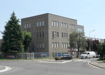 Facciata - Ufficio via Giuseppe Di Vittorio, 1, Rho - foto 2